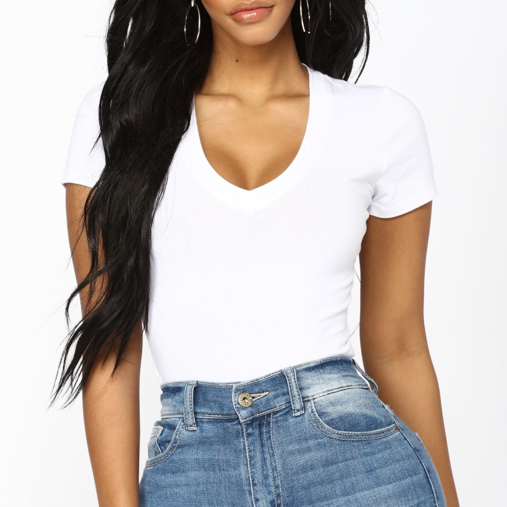 White V-Neck Rolled Cuff Bodysuit Size M - Picture 2 of 8